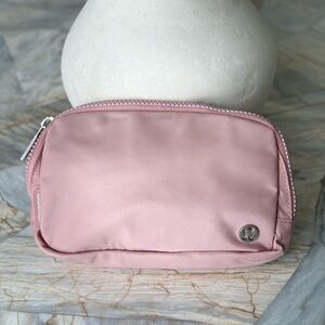 Lululemon Everywhere Belt Bag 1 L!